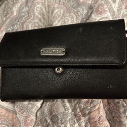 New Coach Wallet Candy Apple for Sale in Haltom City, TX - OfferUp