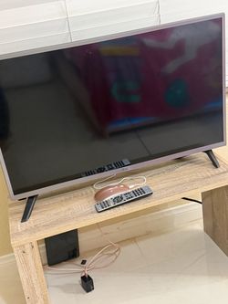 LG Flat Screen TV with Remote