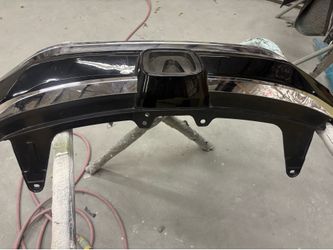 2015 Honda crv. Grille assembly
