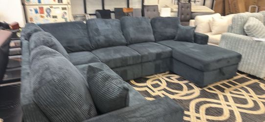 New Sleeper Sectional Couch with USB and Storage! Free Delivery 🚚!