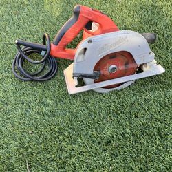 Milwaukee Tilt lock 7 1/4” Saw