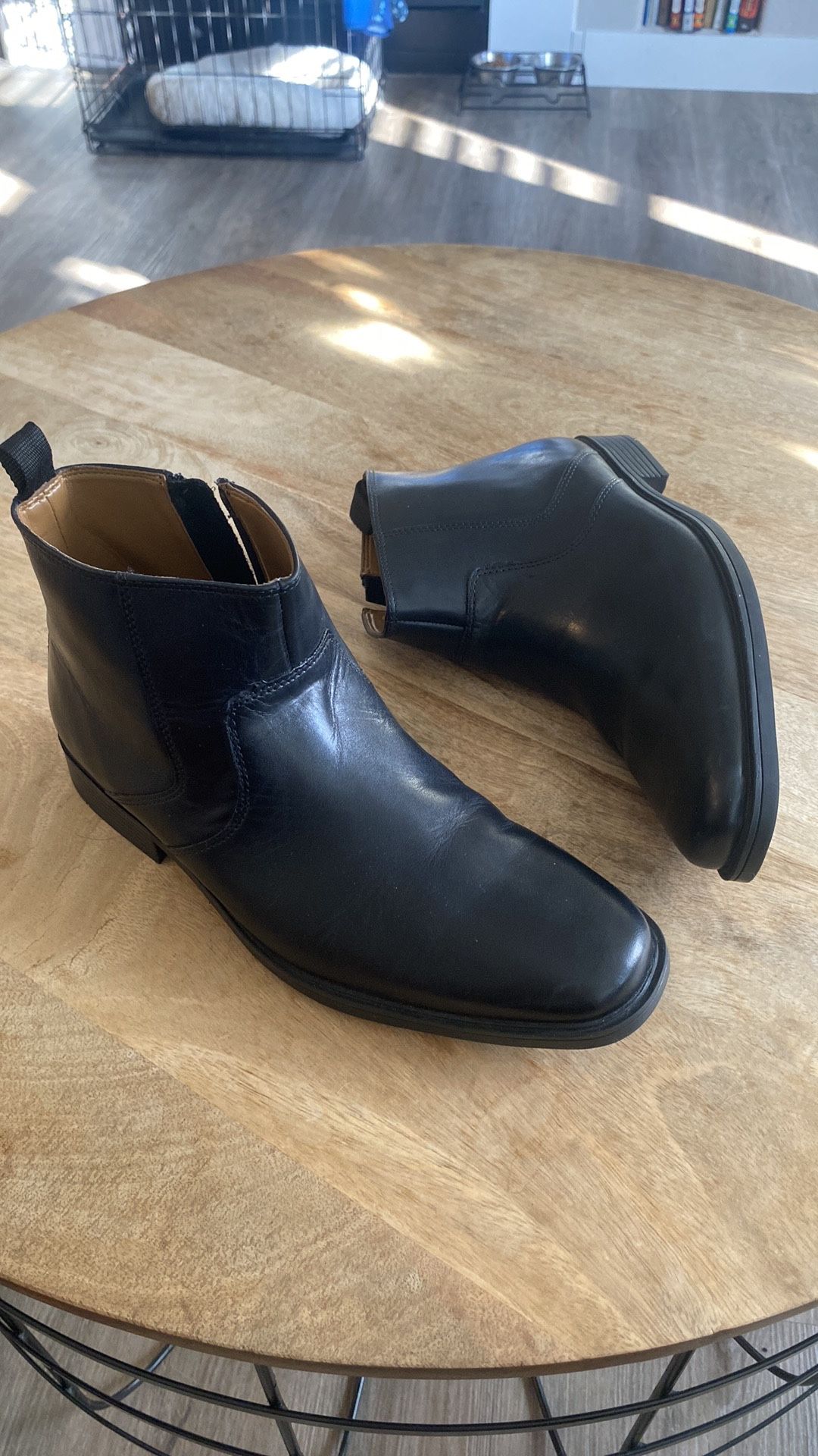 Clarks Men's Whiddon Zip Waterproof Ankle Boot Mens size 8