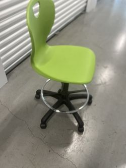 Drafting Chair used in great condition. Location below  31705 Wesley Chapel blvd Fl 33543 Storage Mart    
