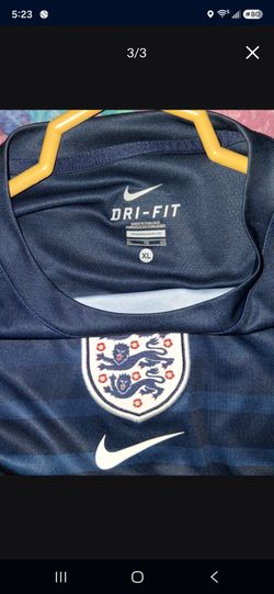 XL England Nike Soccer shirt.
