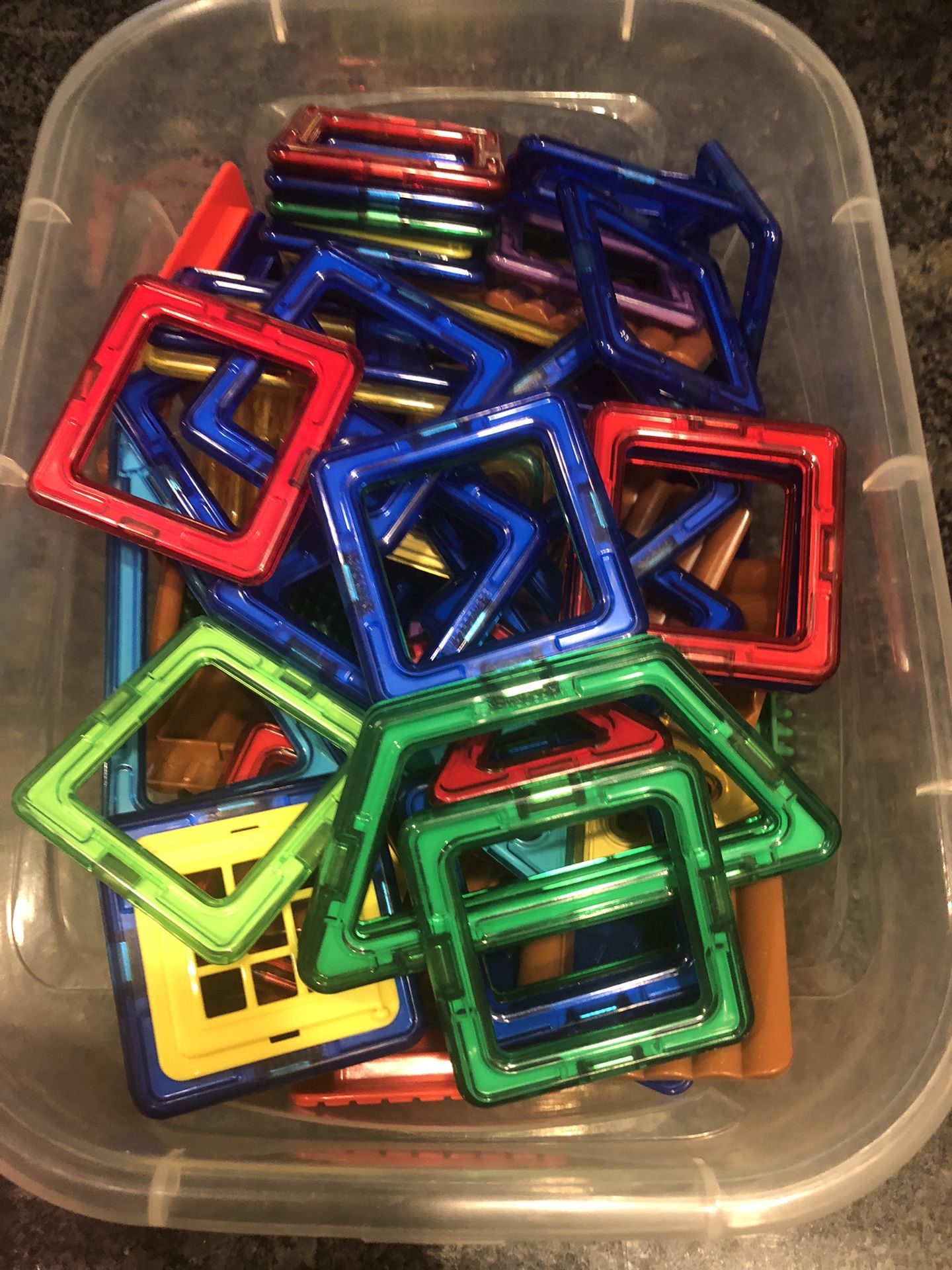 Magnetic Picasso Tiles