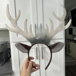 Frozen Antlers (Sven)