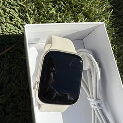 Apple Watch 9th Gen 45mm Silver Bluetooth 