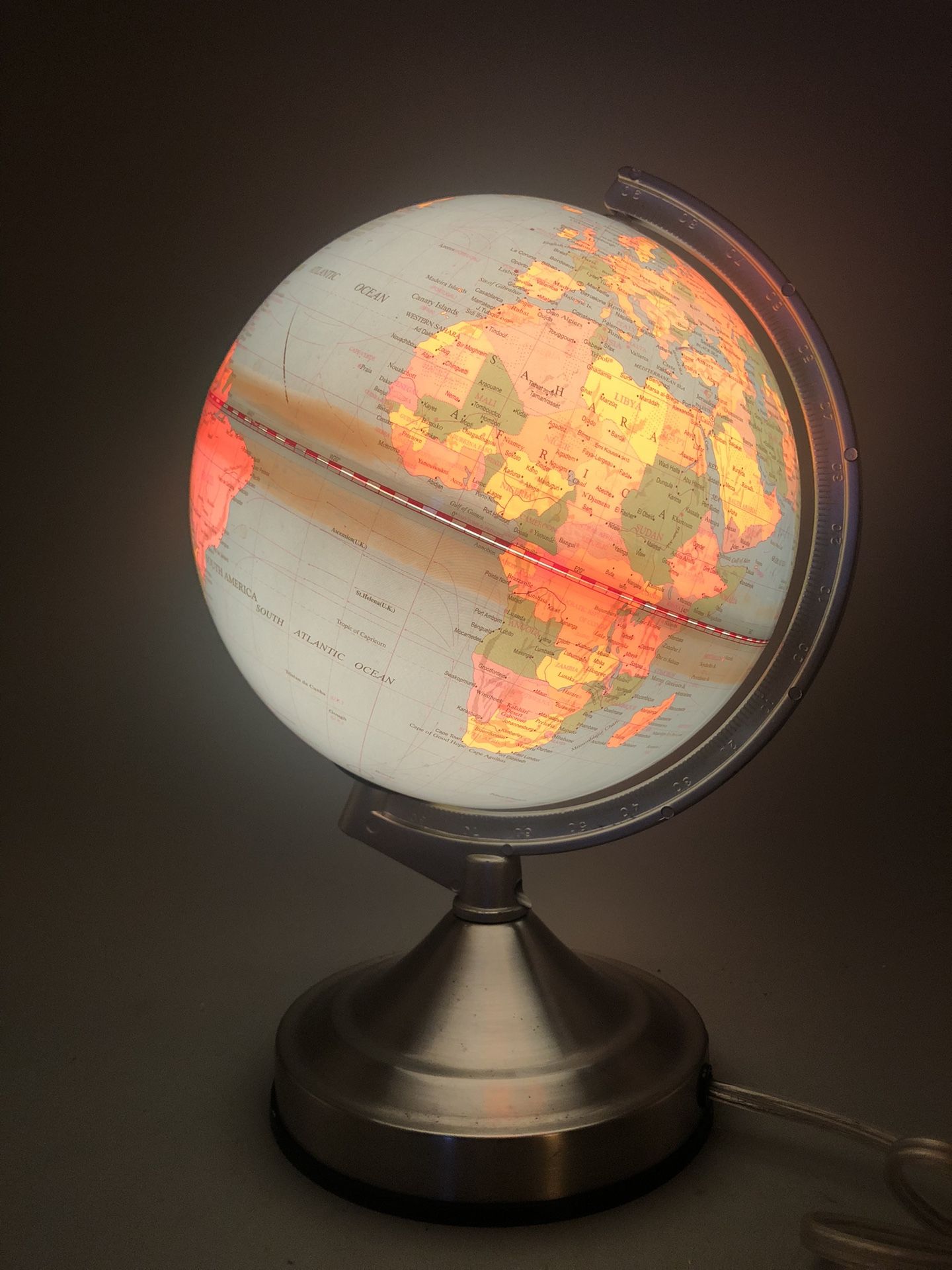 Vintage 7” Illuminated World Globe