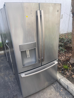 Deal on GE French Door Refrigerator – Stainless, Bottom Freezer