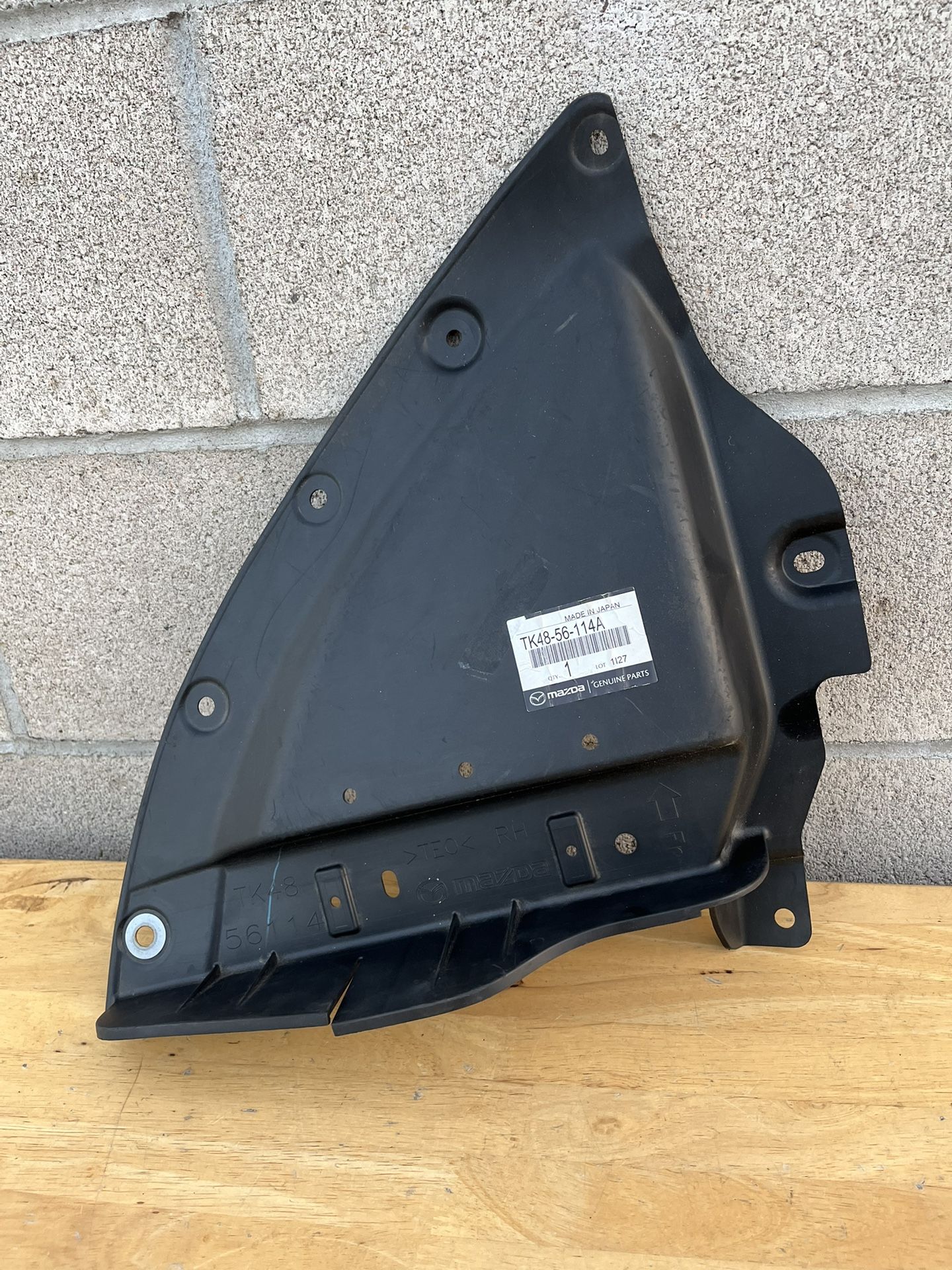 2016-2021 Mazda CX- 9 Driver Right passenger side Front Deflector Shield Oem New