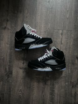 Jordan 5 Black Metalics Size 9
