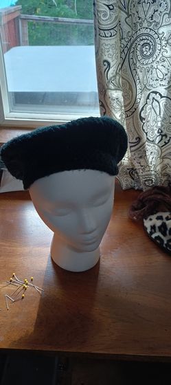 Black Beret Hat With Bill