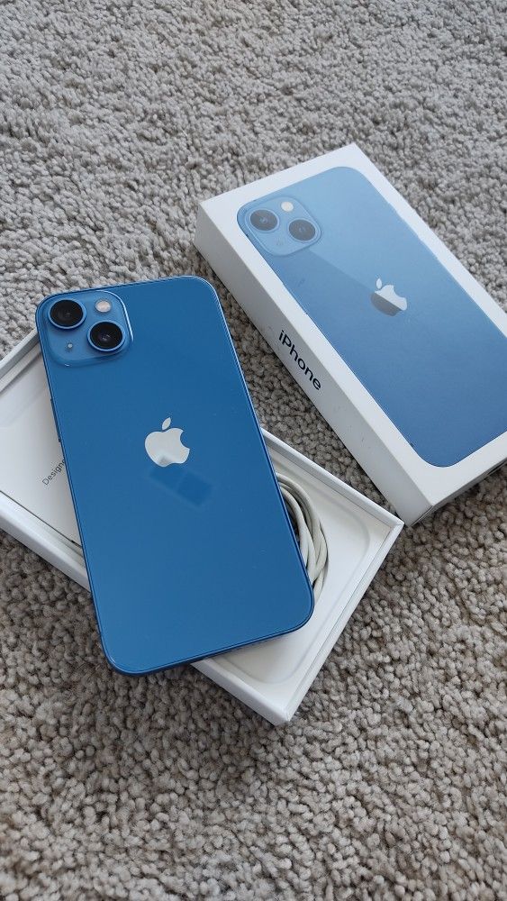Iphone 13 Unlocked :256 GB, Excellent Condition
