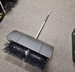 Milwaukee M18 FUEL QUIK-LOK Bristle Brush Attachment