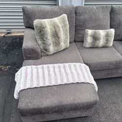 Sectional Couch 