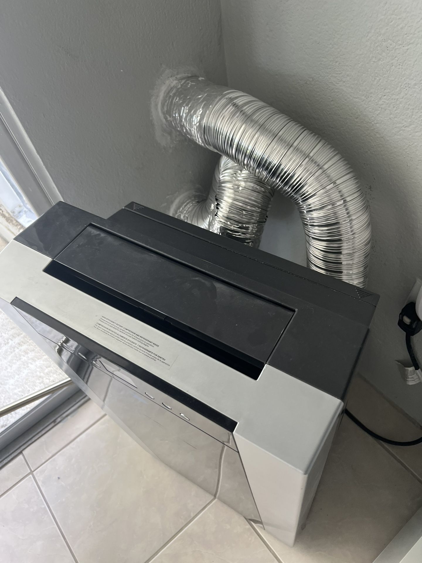 portable air conditioner in perfect condition
