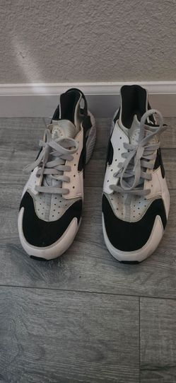 Tennis shoes Adidas and nike shoes