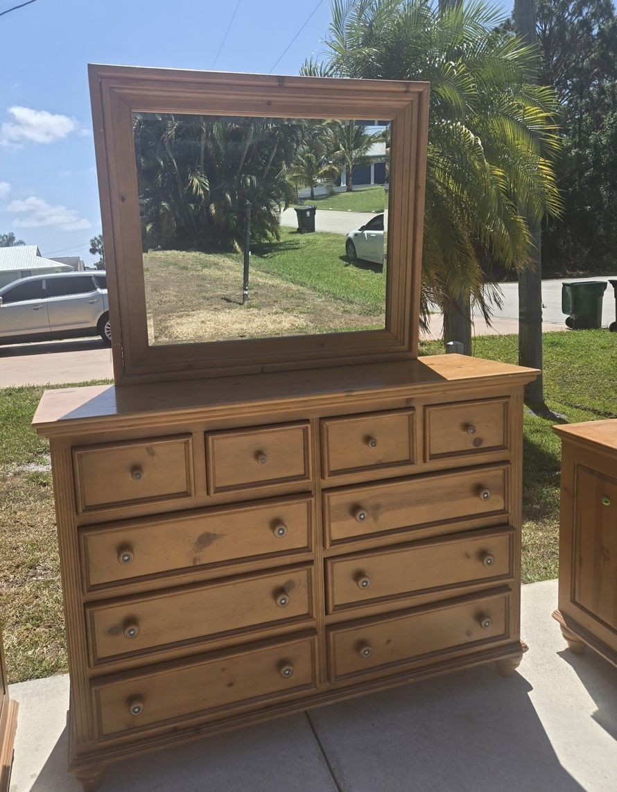 Queen SET- Solid Wood Bedroom Set