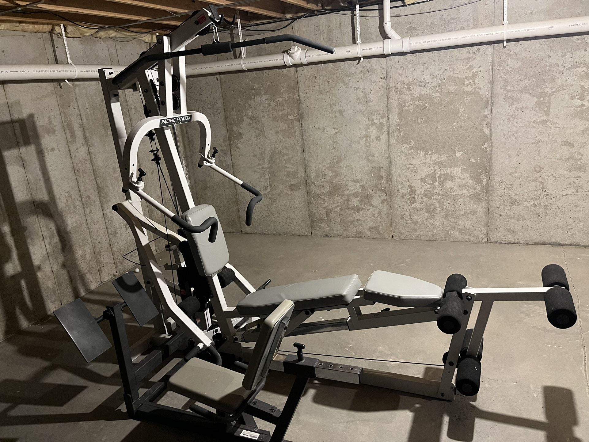 Home Gym Station With Multi Workout With Leg Press