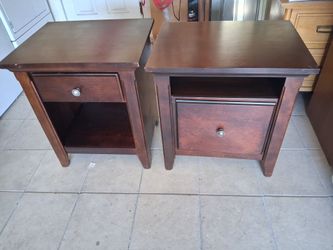 SET OF 2 NIGHTSTANDS...22 W X 26 H..HARD WOOD..!!