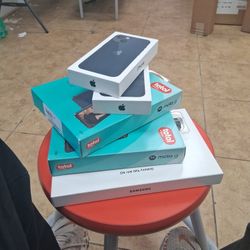 Brand New 2 Iphone 13, 2 Moto G And Samsung A11+ Tab For $315 OTD