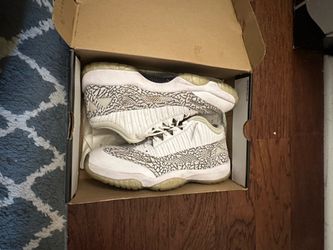 Jordan 11 Low IE