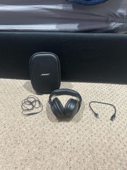 BOSE quiet comfort headphones Wireless bluetooth noise cancellation