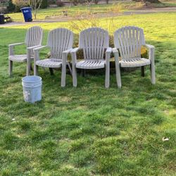 4 Patio Chairs