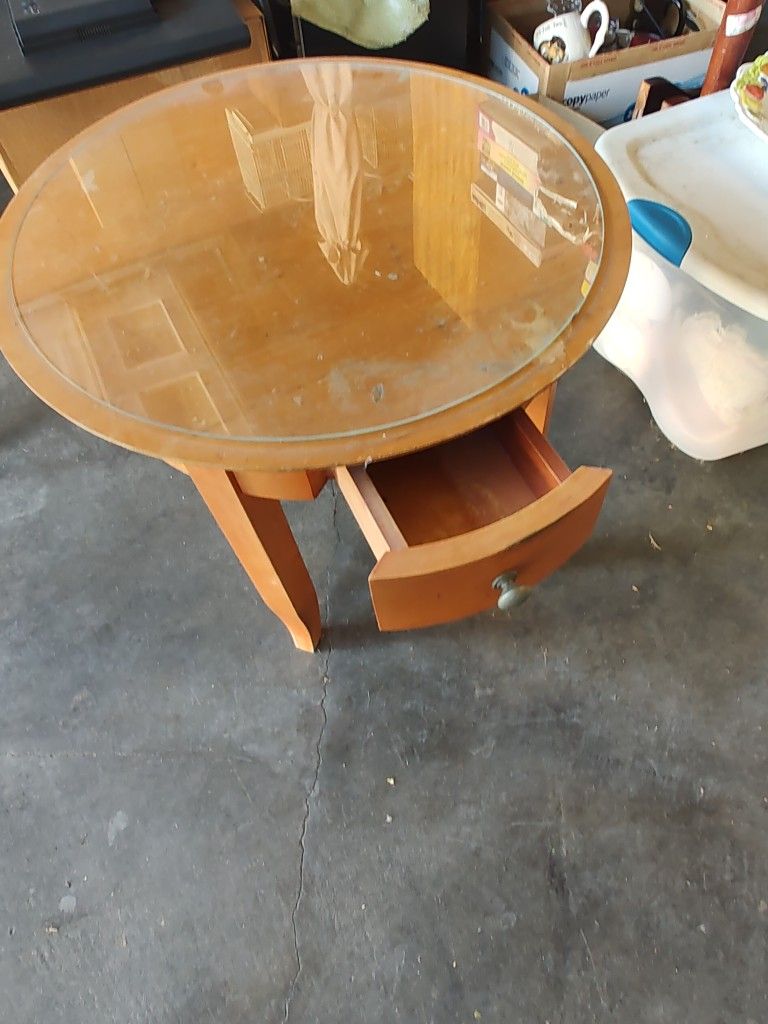 Round Table