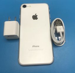 iPhone 7 128GB FACTORY UNLOCKED