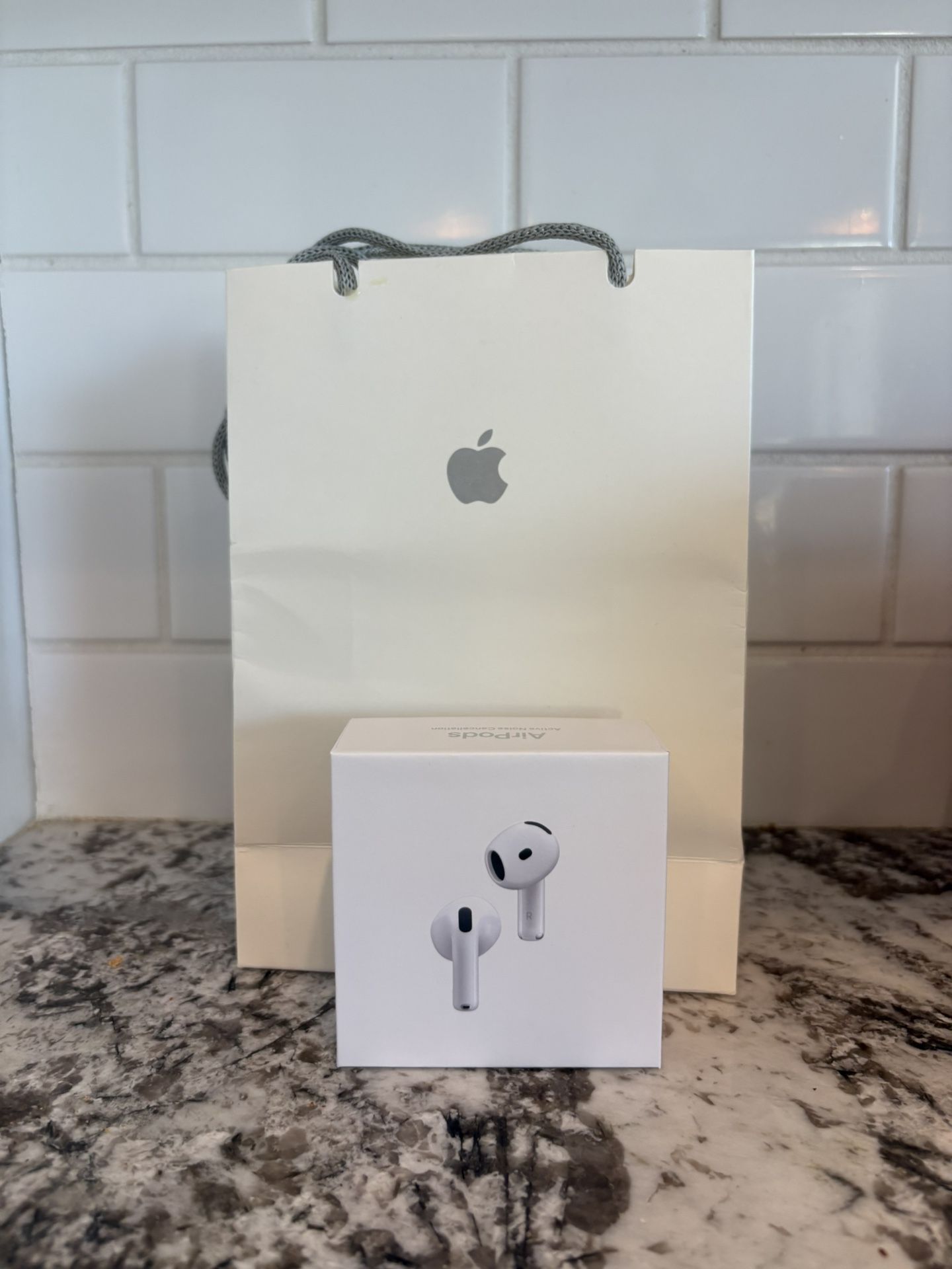 Noise Cancellation AirPods 4
