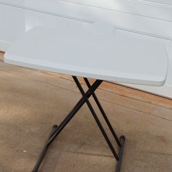 Tray Table - Adjustable (2)