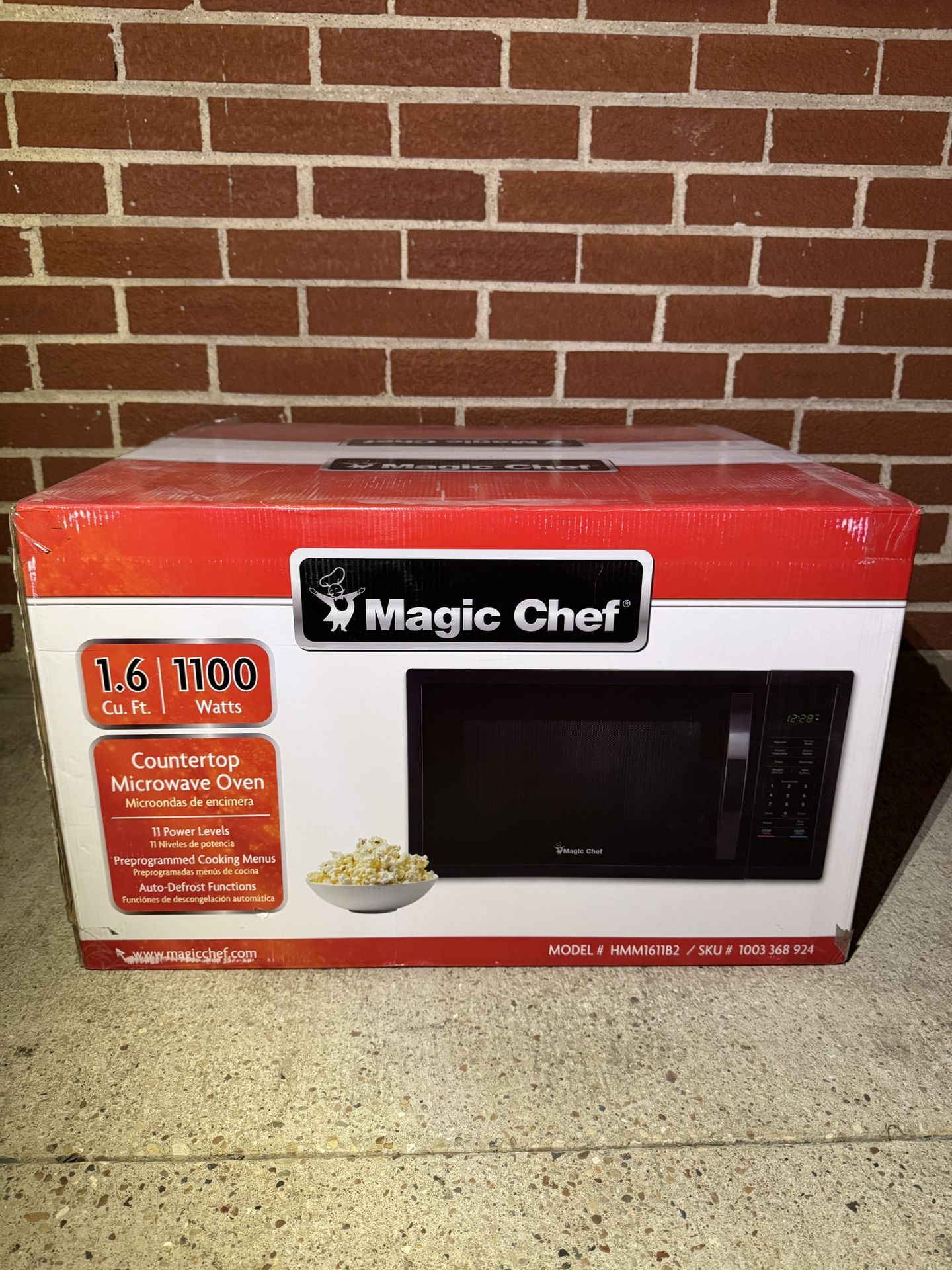 1.6 cu. ft. Countertop Microwave in Black with Gray Cavity