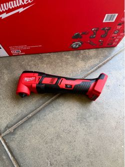 M18 Milwaukee multi tool