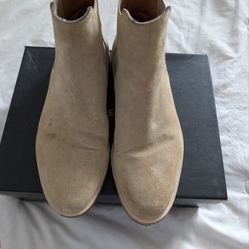 New Republic, Chelsea boots