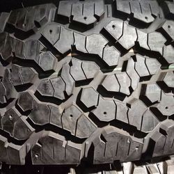 1 NEW TIRE275-70R18 GENERAL