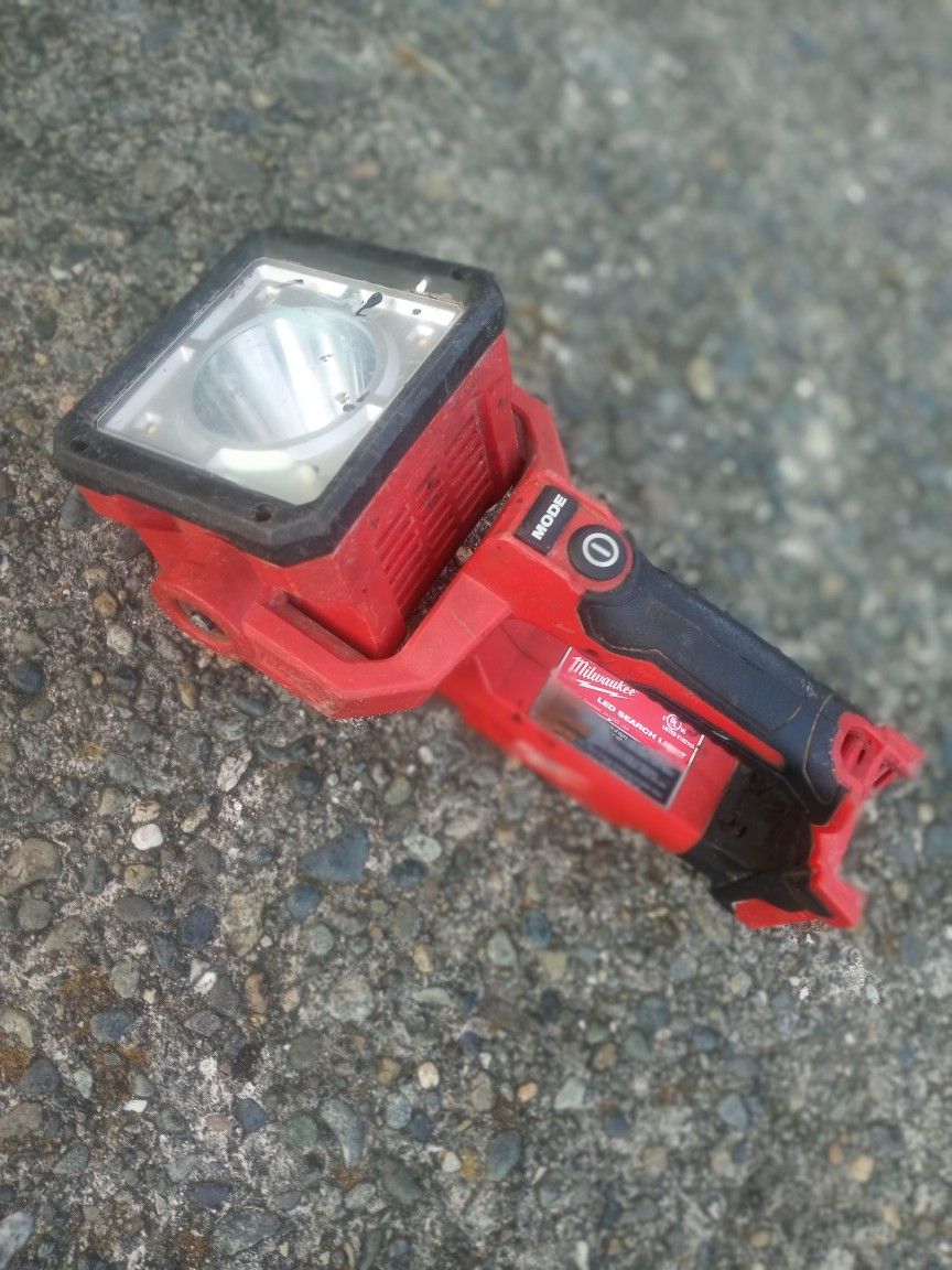 Many Searchlight Milwaukee M18 Searchlight , Milwaukee 2354 M18 Search Light Review – KRHRO