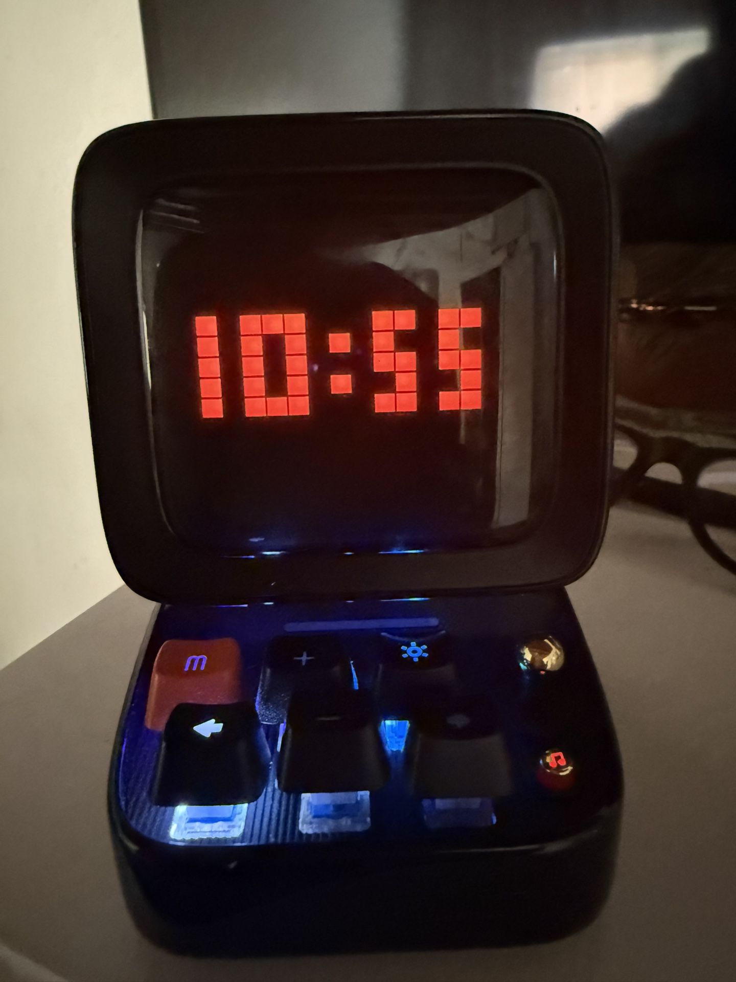 Divoom Ditoo-Pro Retro Pixel Art Speaker