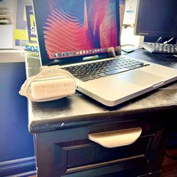 MacBook Pro With Charger 