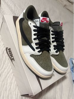Travis Scott Jordan 1 medium olive 9.5