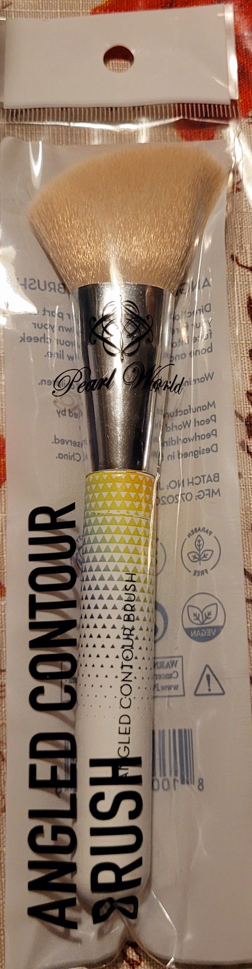 Pearl World Angled Contour Brush $4.00