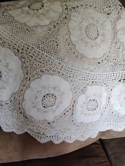 Vintage round handmade tablecloth