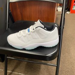 Jordan 11 Low Legend Blue size 9.5