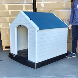 $130 (Brand New) Plastic dog house x-large size pet indoor outdoor all weather shelter cage kennel 42x42x45” 