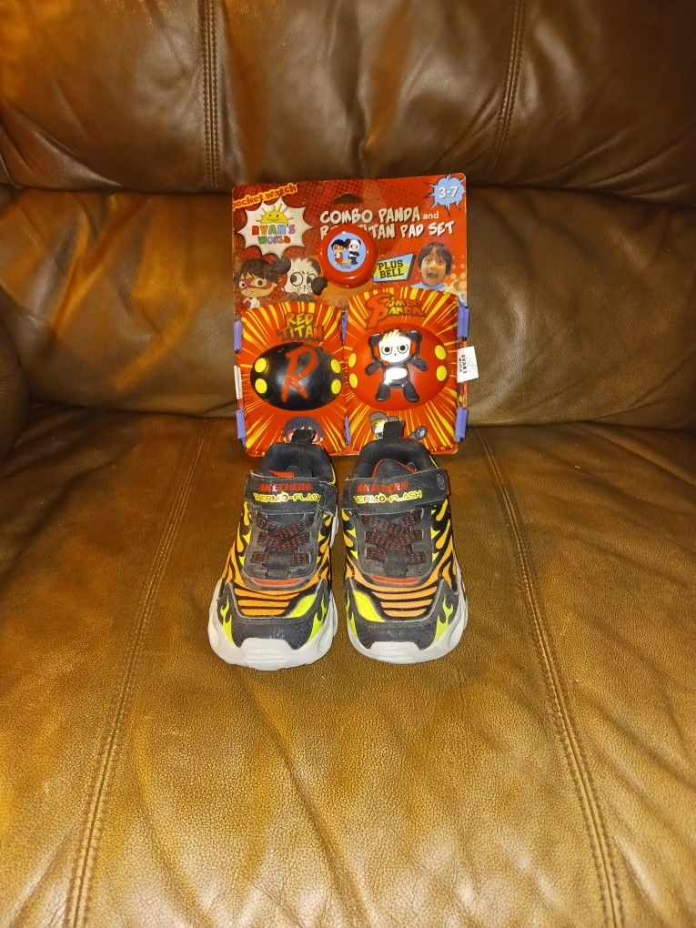 Ryan's World Combo Knee And Elbow Pads And A Bell For The Bike Size 11 Shoes Skechers Like New