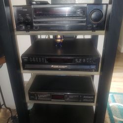 Complete Stereo System With Speakers