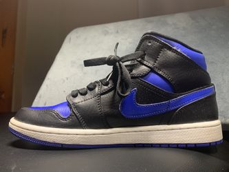 Size 8 Nikes