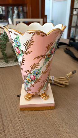 Vintage Mid-Century Pink & Gold Porcelain Boudoir Table Lamp AS IS READ DESCRIPTION