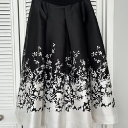 White House Black Market Floral Skirt-Size 8