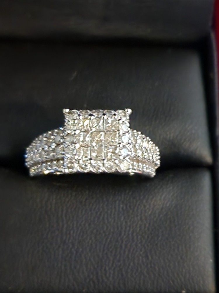 Wedding Ring. Size 8